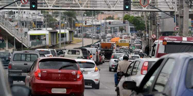 Segunda parcela do IPVA em Minas começa a vencer nesta semana; veja o cronograma
