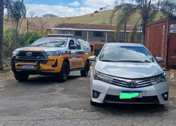 Homem é preso por receptação ao dirigir carro clonado