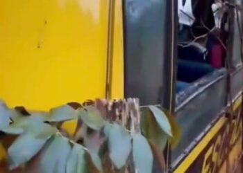 |VÍDEO| Ônibus Escolar de Nova Resende colide em barranco após fortes chuvas