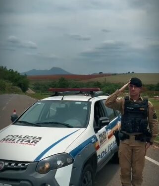 Polícia Militar de Carmo do Rio Claro homenageia policiais mortos em serviço no Rio