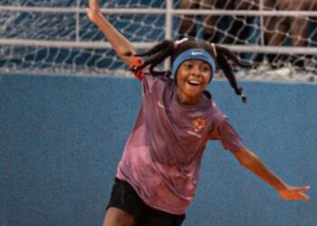 Orgulho para o Esporte! Ester, de 10 anos, conquista espaço na base da Ferroviária, referência do futebol feminino