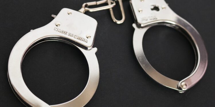 Polícia Militar resgata mulher mantida em cárcere privado; agressor é preso