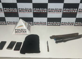 PM de Conceição da Aparecida (MG) frustra possível roubo e apreende armas brancas em operação