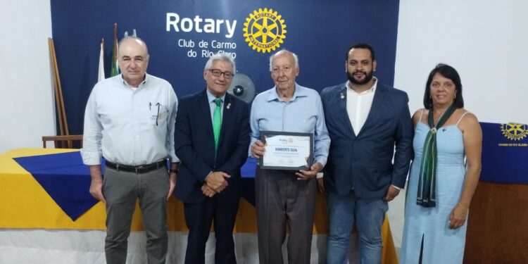 VÍDEO | Visita do Governador marca noite de homenagens no Rotary Club de Carmo do Rio Claro