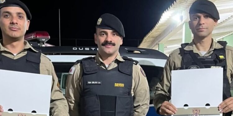 Sargentos Elder e Tiago são reconhecidos pelo destaque no patrulhamento rural em Conceição da Aparecida (MG)