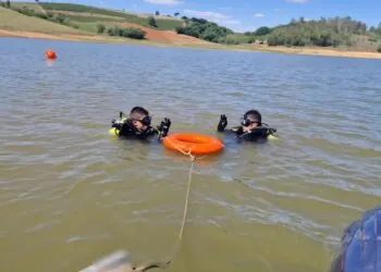 VÍDEO | Após dois dias de buscas Corpo de Bombeiros localiza corpo de pescador desaparecido na represa de Furnas em Alfenas