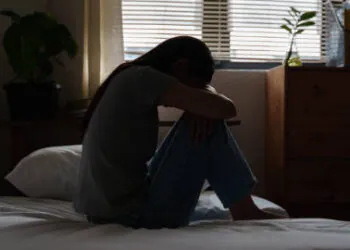 ABANDONADA DEPOIS DO AMOR – Homem foge de MOTEL sem pagar conta e deixa companheira para trás