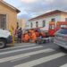 Motociclista fica ferido em colisão com carro em cruzamento movimentado de Alfenas