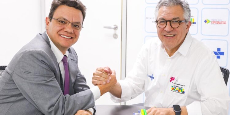 Deputado Odair Cunha solicita cofinanciamento para a Santa Casa de Passos