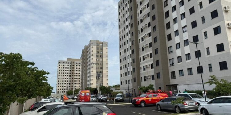 Menino de 5 anos morre após cair de janela de prédio em Minas Gerais