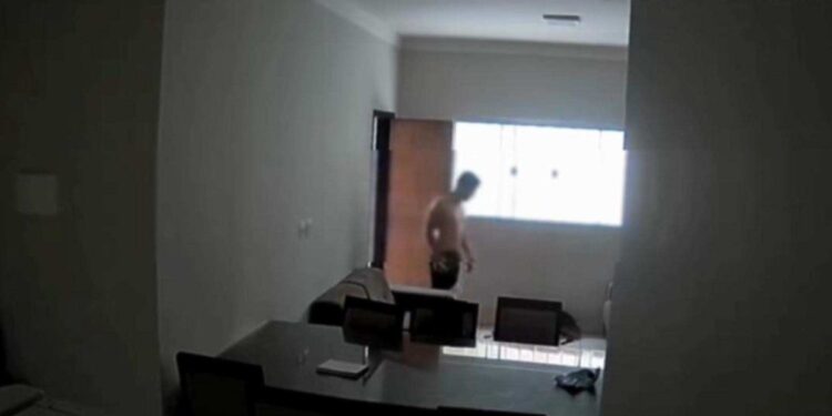 Jovem é preso em Minas Gerais por furtar peças íntimas de vizinha