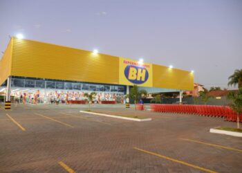 Durante inauguração da fábrica da Heineken, Supermercados BH anuncia nova unidade em Passos
