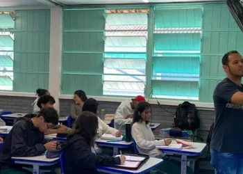 Minas Gerais convoca professores: edital da SEE-MG oferece novas vagas na rede estadual