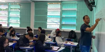 Minas Gerais convoca professores: edital da SEE-MG oferece novas vagas na rede estadual