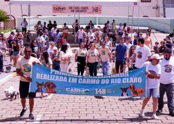 1ª Cãominhada em Carmo agradou tutores e pets em uma manhã divertida e de muito amor aos animais