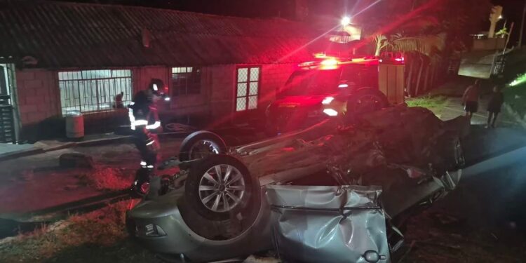 Jovem morre e três pessoas ficam feridas em grave acidente na BR-459 entre Pouso Alegre e Congonhal