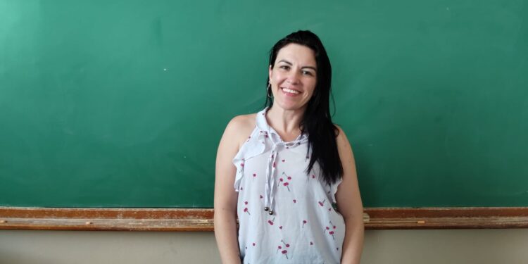 VÍDEO: Professora de Carmo do Rio Claro prevê tema da redação do ENEM 2025 e vira destaque