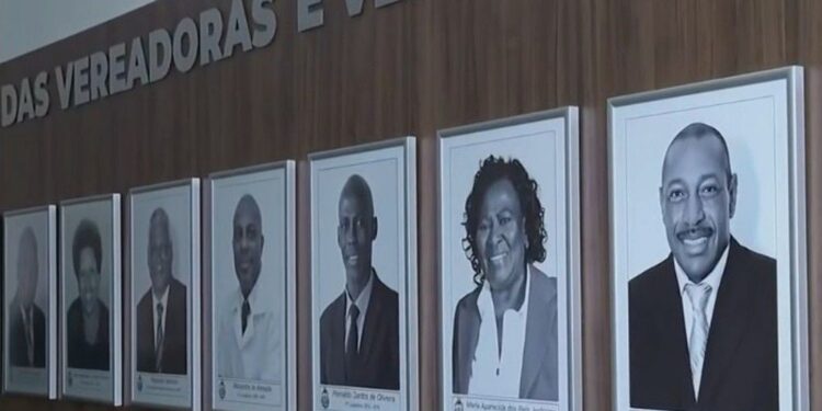 Câmara de Passos homenageia vereadores negros com nova galeria