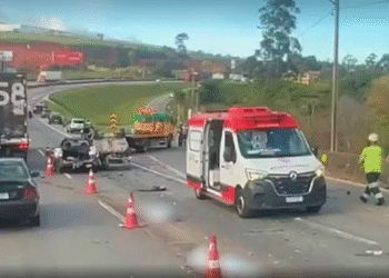 Grave acidente entre cinco veículos na BR-381 provoca duas mortes e deixa uma pessoa ferida