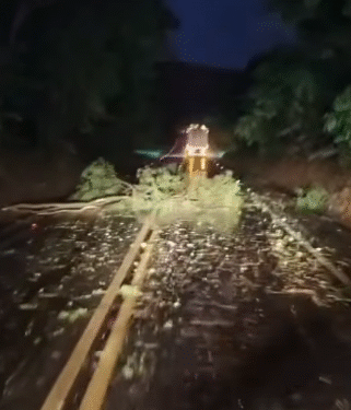 VÍDEO: Tempestade prejudica motoristas na rodovia que liga Campos Gerais e Boa Esperança