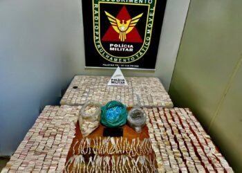 Polícia Militar desmantela ponto de armazenamento de drogas e prende dois suspeitos