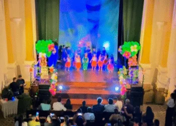 VÍDEO | Festival de Teatro Escolar 2025 tem abertura marcada por apresentação da Escola Maria Goulart em Carmo