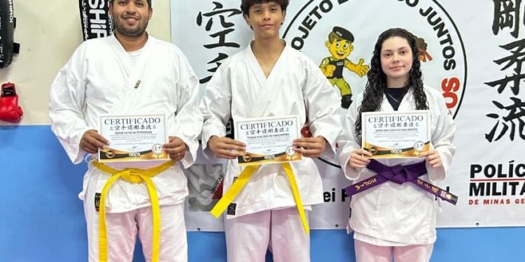 Alunos do Projeto Lutando Juntos Karatê Para Todos recebem novas faixas em cerimônia especial em Carmo