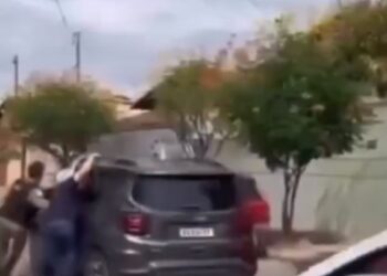 VÍDEO | Criminoso com 31 passagens arrasta idoso durante tentativa de roubo