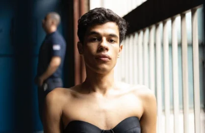 Mineiro de Guaxupé interpreta preso que tem caso com irmão Cravinhos na série “Tremembé”