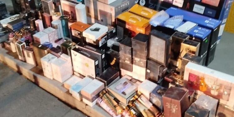 Polícia Rodoviária apreende R$ 40 mil em produtos importados ilegalmente na MG-050