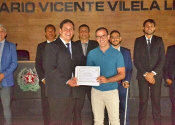 Militares do 3º Pelotão da Polícia Militar são homenageados pela Câmara de Alpinópolis (MG)