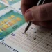 Grupo aposta R$ 13 milhões e tenta prêmio de R$ 1 bilhão na Mega da Virada