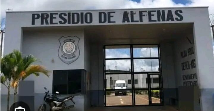 Tentativa de fuga com 60 presos é frustrada no presídio de Alfenas