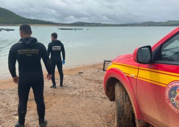 Bombeiros encontram corpo de desaparecido após naufrágio em MG