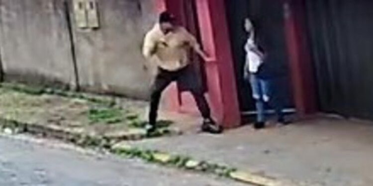 CENAS FORTES – Jovem é morta com 50 facadas pelo ex-namorado que não aceitava o fim do relacionamento