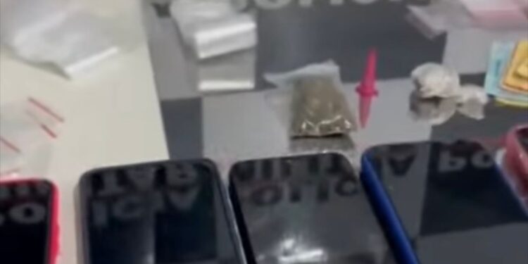 Polícia faz operação contra o tráfico em Conceição da Aparecida