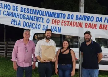 |VÍDEO| Deputado Raul Belém e Vereador Paulão realizam entrega de Van ao bairro da Furna