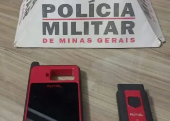 PM apreende equipamento para clonar chaves de veículos em Alfenas
