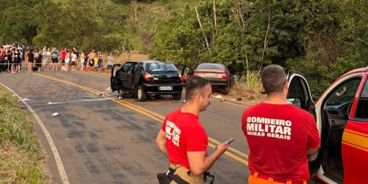 BATIDA FRONTAL – Grave acidente em rodovia do Sul de Minas deixa dois mortos