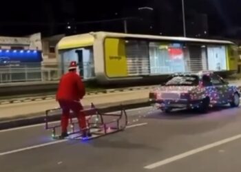 Vídeo mostra Papai Noel em trenó puxado por Chevette