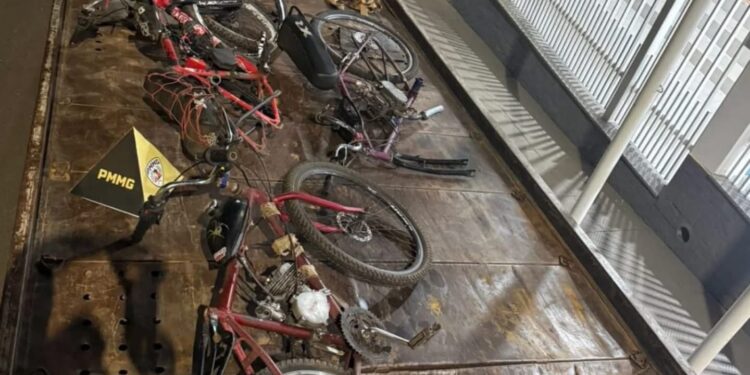 PM age rápido e recupera bicicletas motorizadas em Alterosa