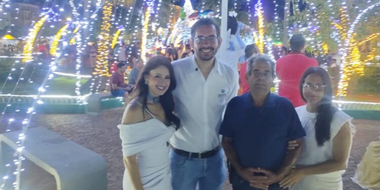 VÍDEO | Natal Encantado ilumina Carmo do Rio Claro com espetáculo de luzes e show inédito de drones