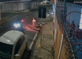 VÍDEO: Bombeiro salva bebê engasgado durante atendimento de emergência