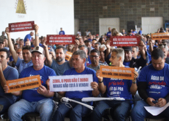 Com embates intensos, proposta de privatização da Copasa começa a ser votada na ALMG