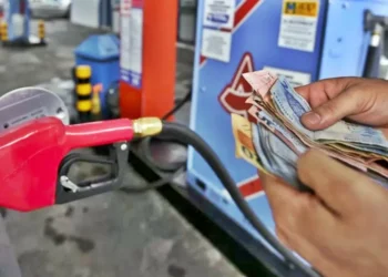 Gasolina vai ficar mais cara em 2026 com novo reajuste do ICMS