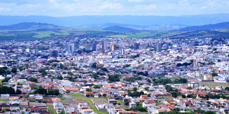 Prefeitura de Passos terá que indenizar em R$11MIL motoqueiro que caiu em buraco na rua