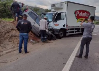 Acidente na BR-381 mata três da mesma família