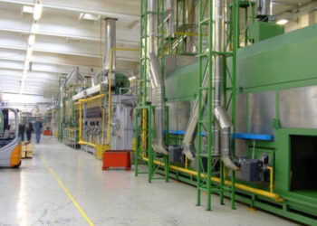 Trabalhador é prensado em máquina de empresa no interior de MG