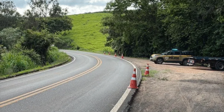 Motociclista morre após sair da pista na MG-455