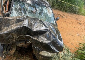 ACIDENTE – Mulher morre ao bater o carro em árvore na zona rural de Carmo